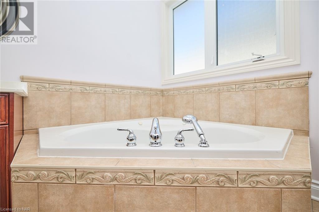 138 Loretta Drive, Niagara-On-The-Lake, Ontario  L0S 1T0 - Photo 19 - 40668215