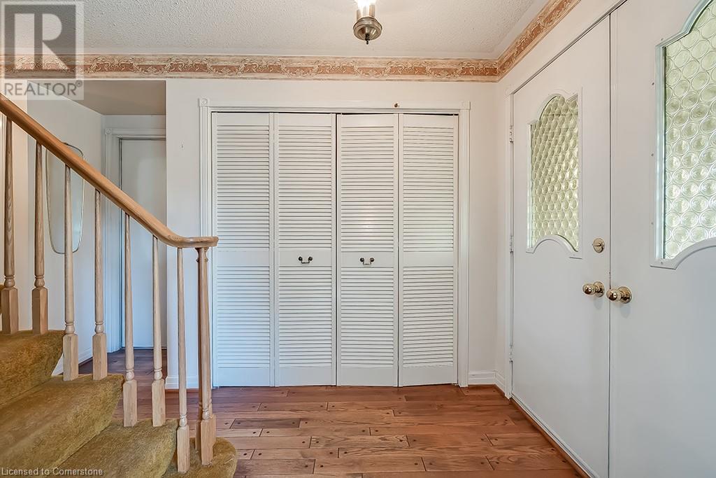 251 Glen Afton Drive, Burlington, Ontario  L7L 1G8 - Photo 4 - 40668098