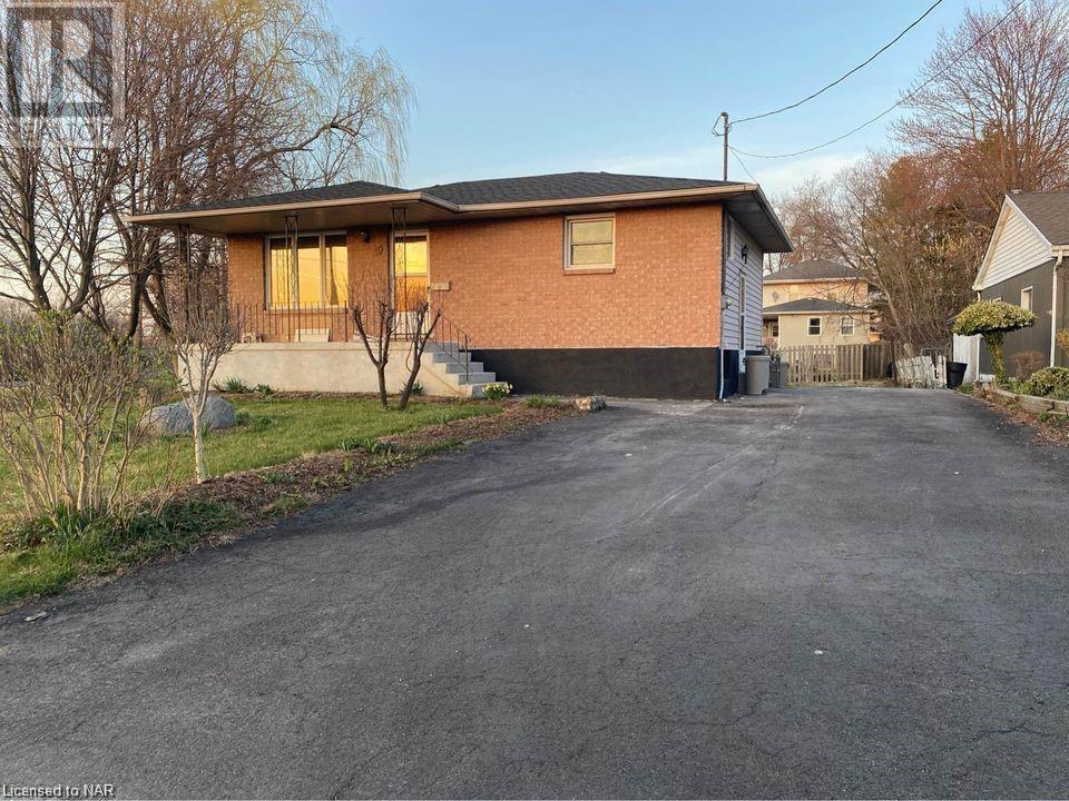 49 Church Street, Port Colborne, Ontario  L3K 2M3 - Photo 1 - 40668474