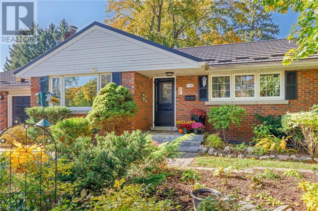 18 Alan Cr, Fonthill, Ontario  L0S 1E0 - Photo 1 - 40662525
