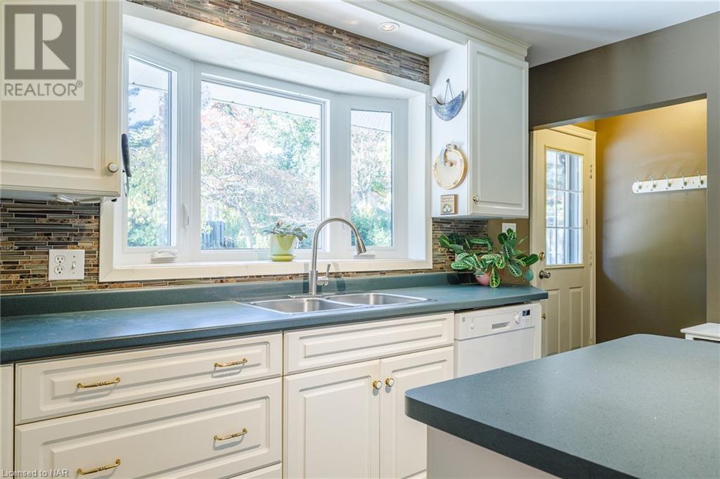 18 Alan Cr, Fonthill, Ontario  L0S 1E0 - Photo 15 - 40662525
