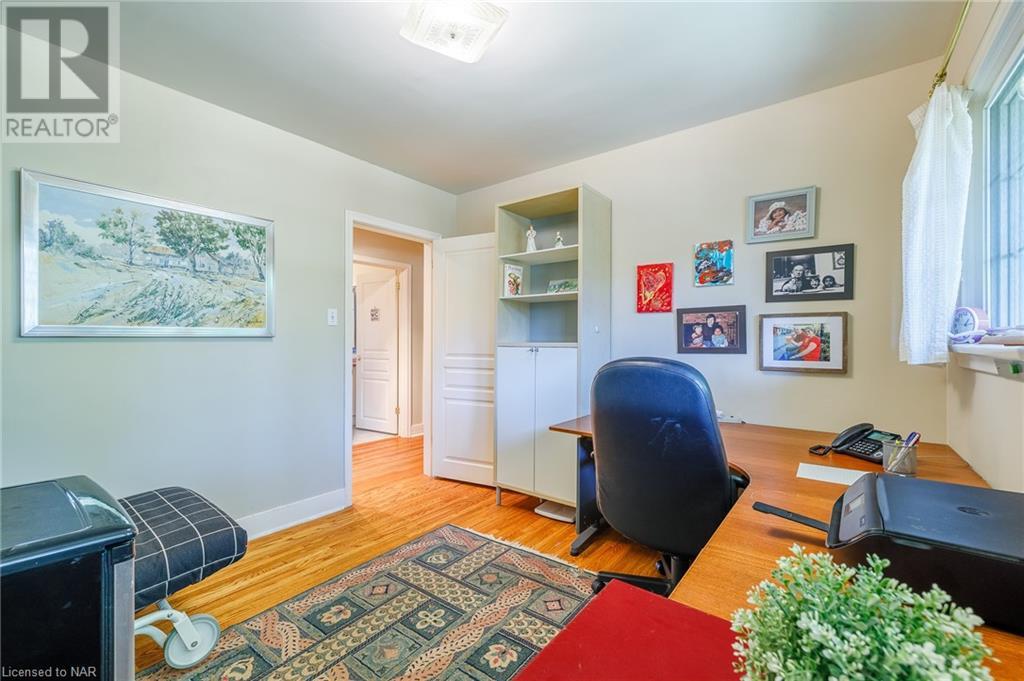 18 Alan Cr, Fonthill, Ontario  L0S 1E0 - Photo 24 - 40662525