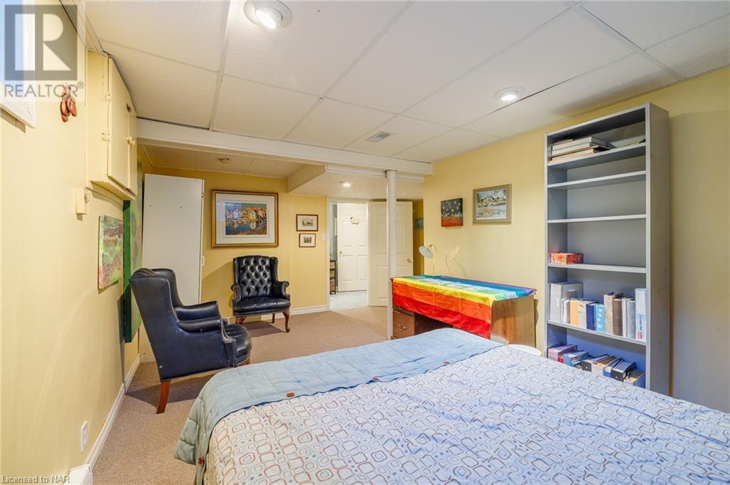 18 Alan Cr, Fonthill, Ontario  L0S 1E0 - Photo 33 - 40662525