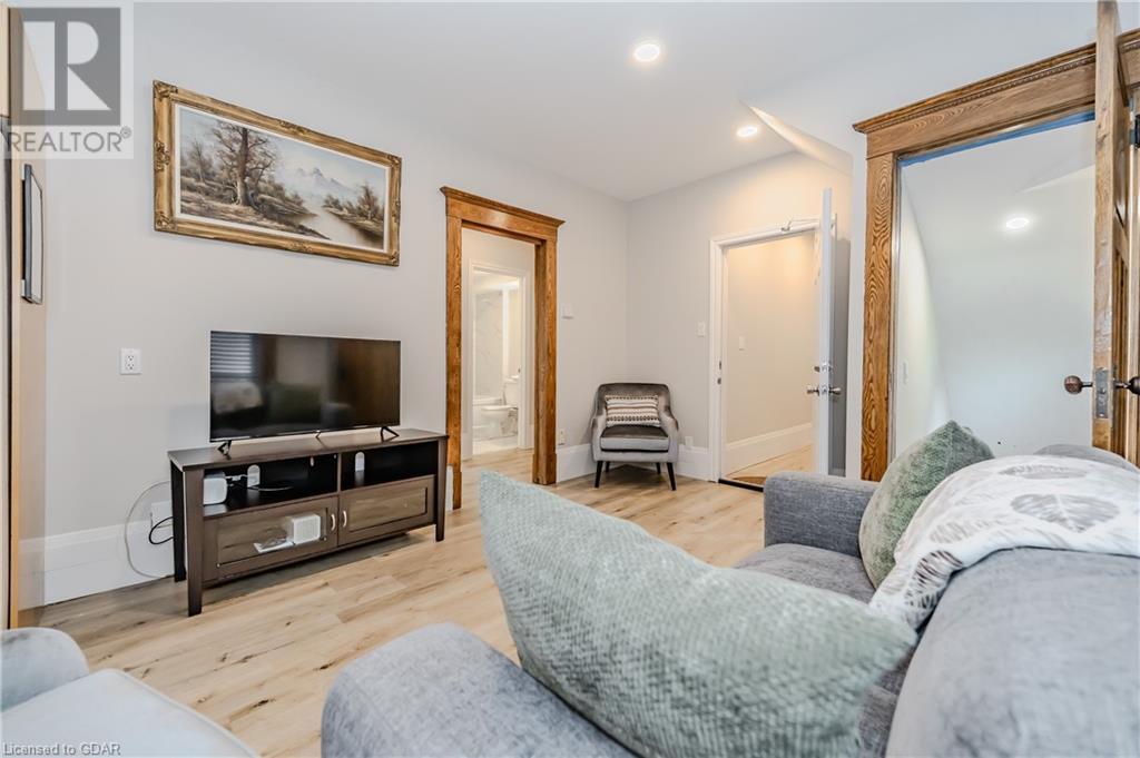 44 Roseview Avenue, Cambridge, Ontario  N1R 4A7 - Photo 8 - 40668473