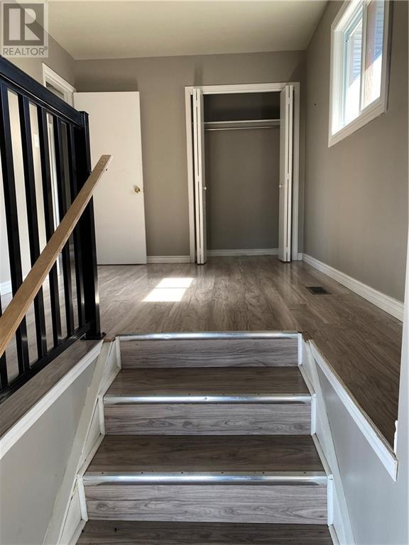 1352 Pembroke Street, Laurentian Valley, Ontario  K8A 7A3 - Photo 6 - X9504305