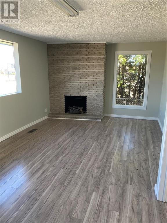 1352 Pembroke Street, Laurentian Valley, Ontario  K8A 7A3 - Photo 10 - X9504305