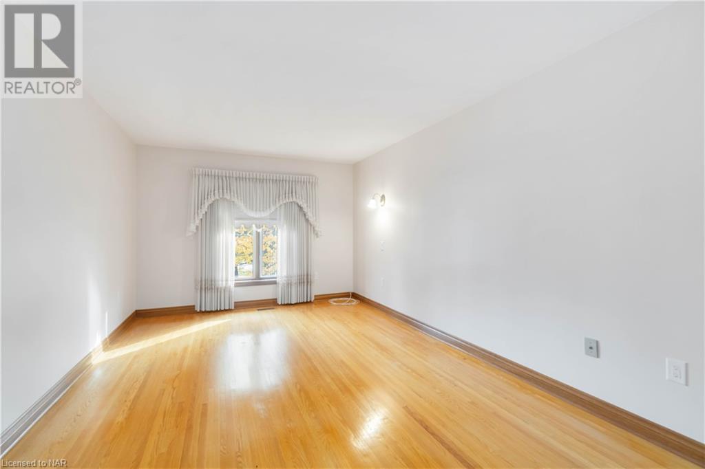 729 South Pelham Road, Welland, Ontario  L3C 3C9 - Photo 21 - 40659672