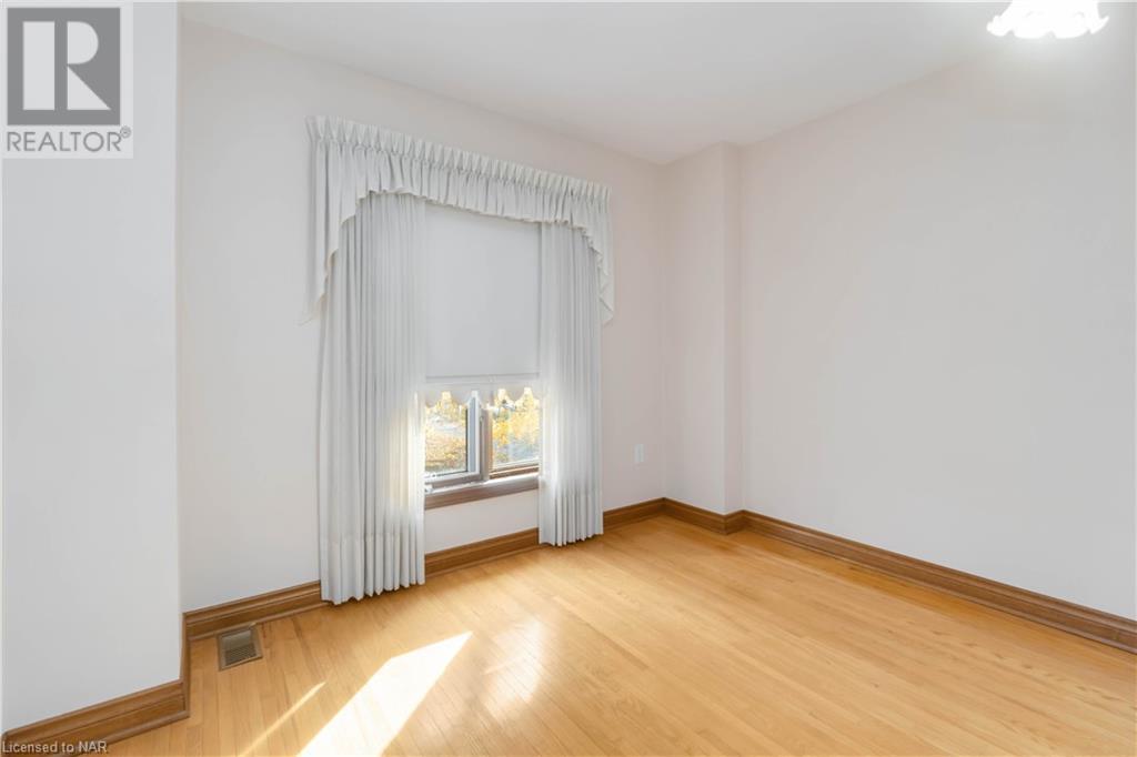 729 South Pelham Road, Welland, Ontario  L3C 3C9 - Photo 29 - 40659672