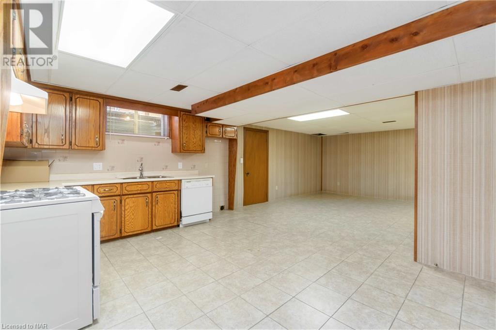 729 South Pelham Road, Welland, Ontario  L3C 3C9 - Photo 38 - 40659672