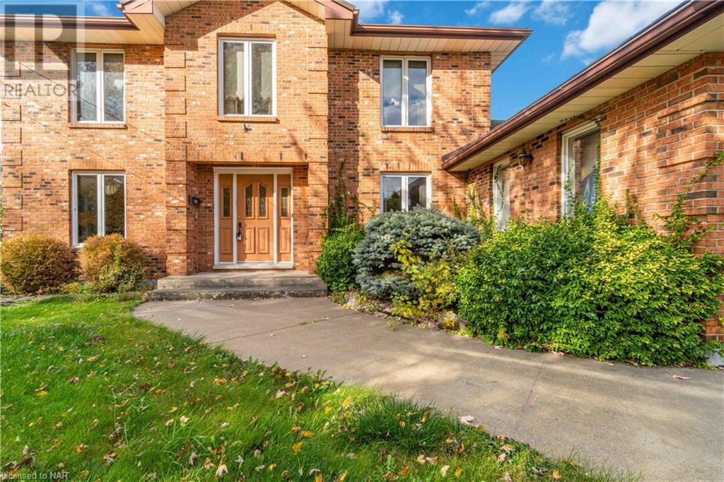 729 South Pelham Road, Welland, Ontario  L3C 3C9 - Photo 3 - 40659672