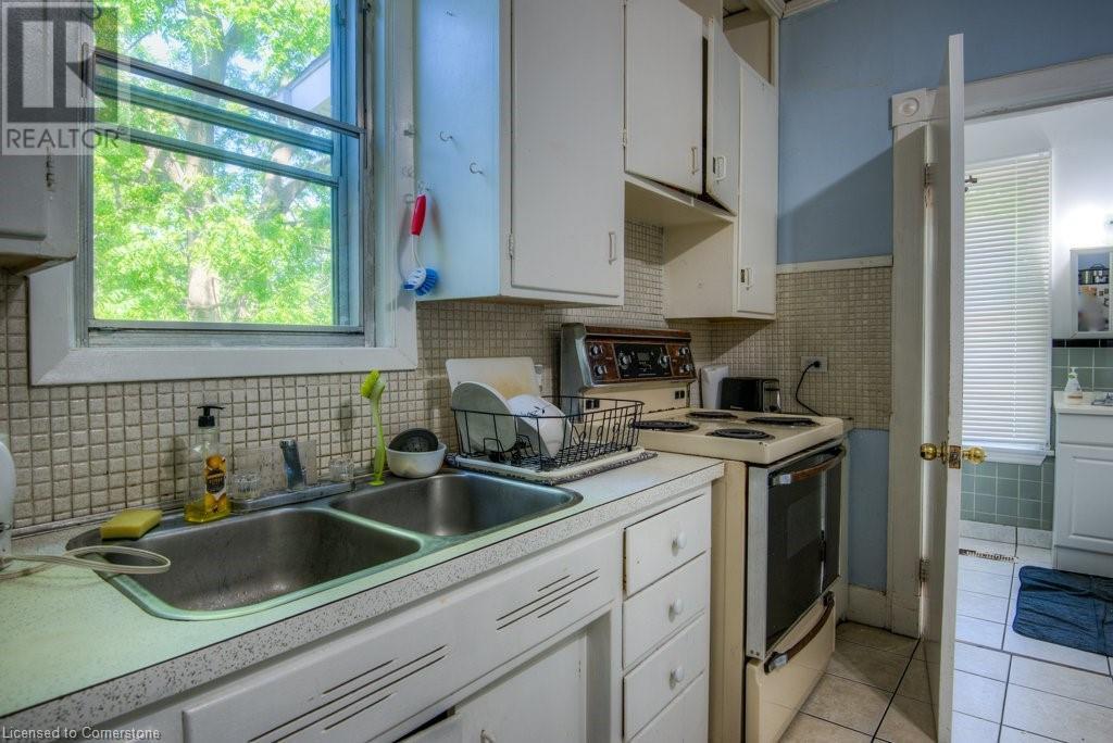 126 Albert Street, Waterloo, Ontario  N2L 3T1 - Photo 19 - 40668486