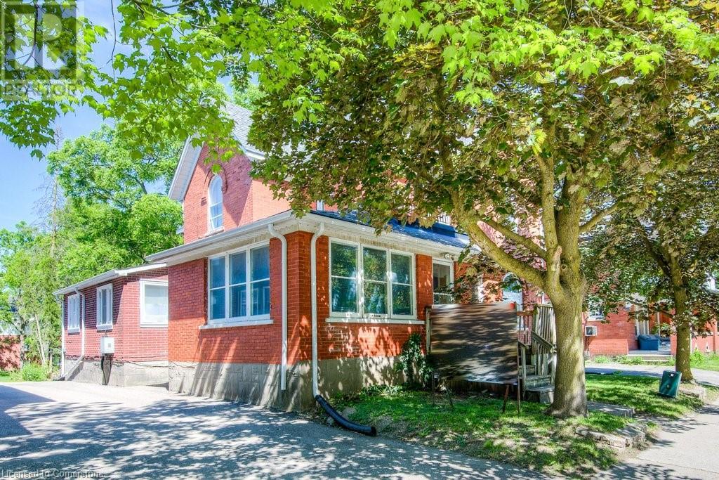 126 Albert Street, Waterloo, Ontario  N2L 3T1 - Photo 2 - 40668486