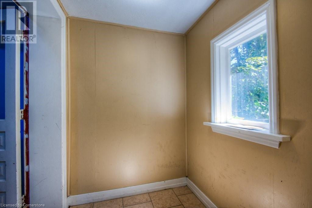 126 Albert Street, Waterloo, Ontario  N2L 3T1 - Photo 9 - 40668486