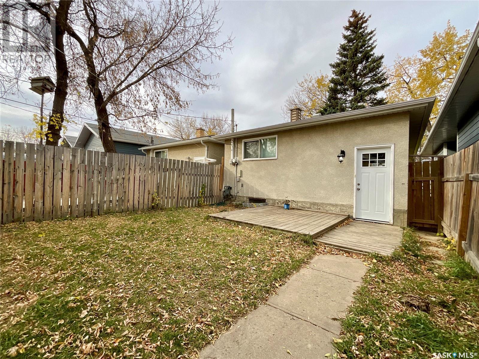 1051 Cameron Street, Regina, Saskatchewan  S4T 2S7 - Photo 40 - SK986675