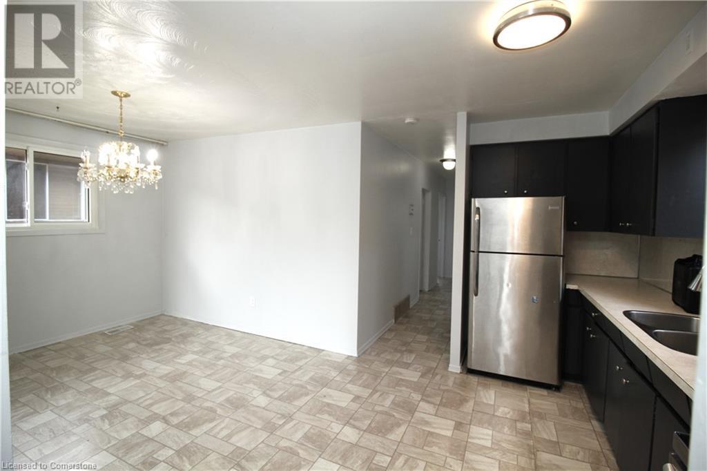 19 Delena Avenue N, Hamilton, Ontario  L8H 6B5 - Photo 6 - XH4206231
