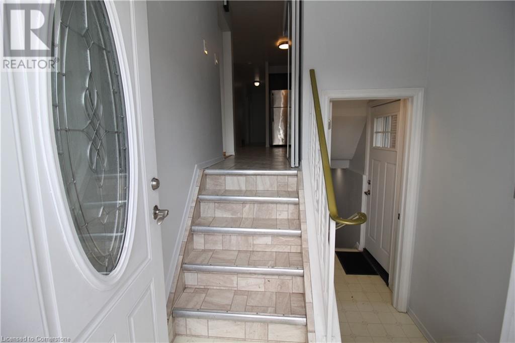 19 Delena Avenue N, Hamilton, Ontario  L8H 6B5 - Photo 4 - XH4206231