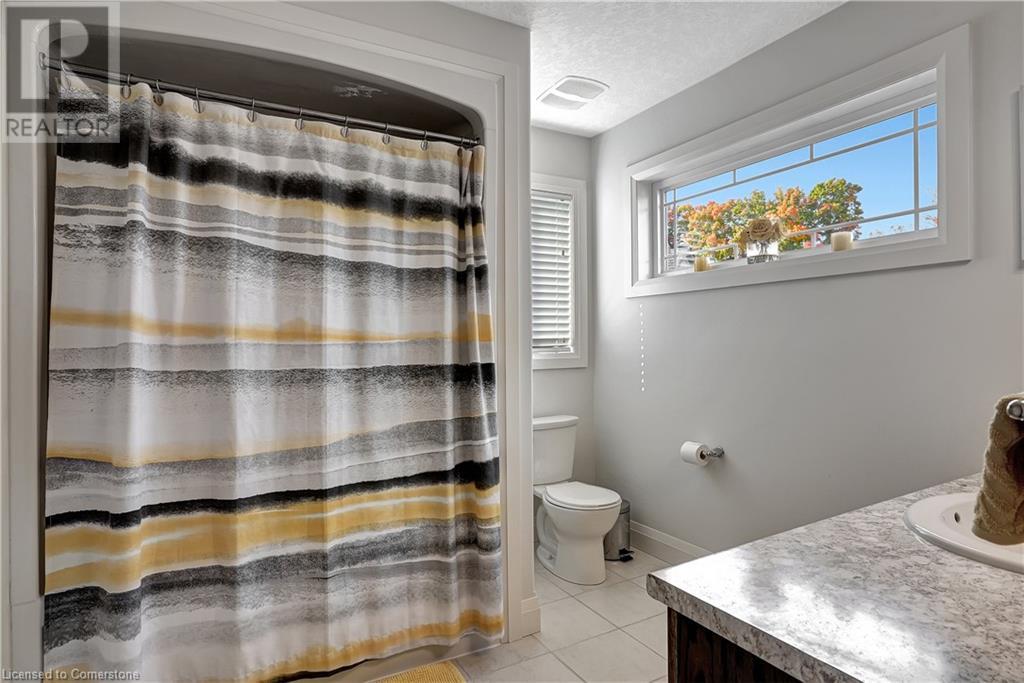 917 Deer Creek Court, Kitchener, Ontario  N2A 0J1 - Photo 32 - 40666746