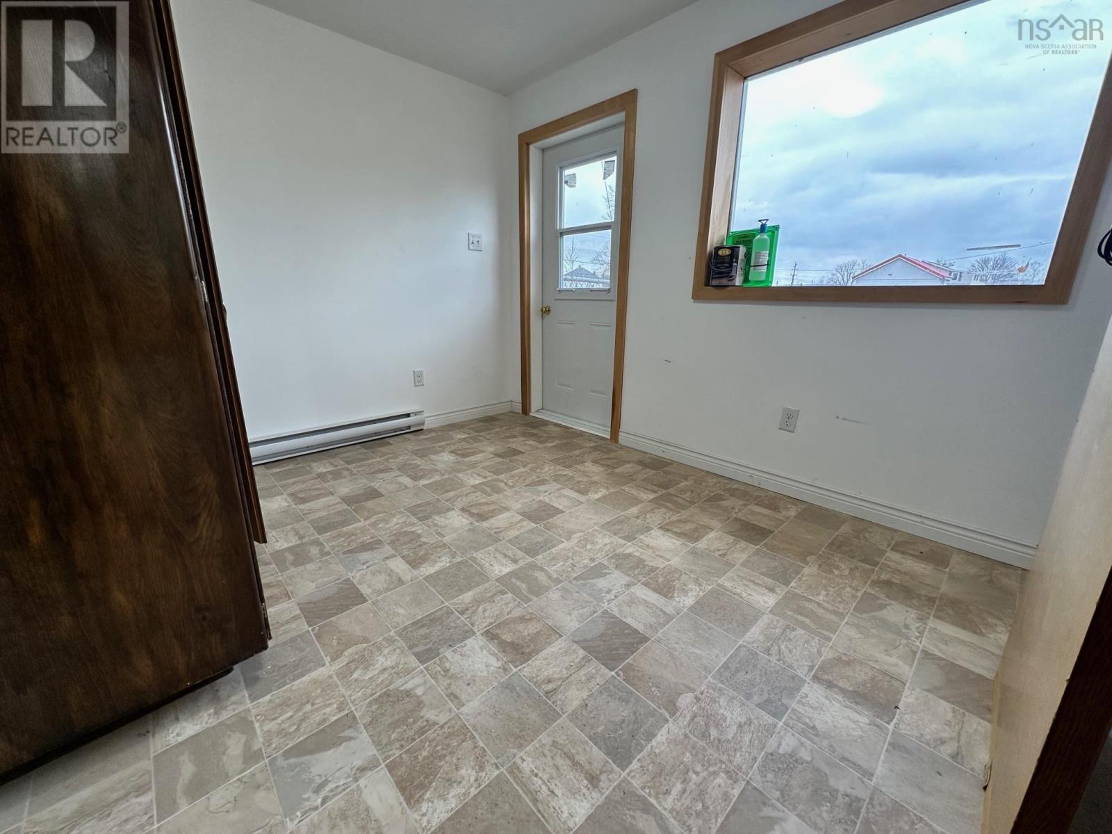 244/246/248 Pictou Road, Bible Hill, Nova Scotia  B2N 2T3 - Photo 6 - 202425283