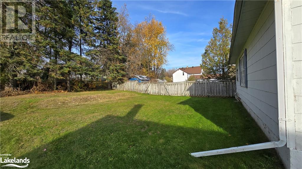 155 Huston St Street, Burk's Falls, Ontario  P0A 1C0 - Photo 5 - 40667913