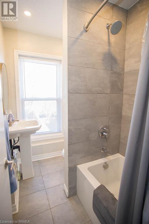 282 Darling Street, Brantford, Ontario  N3S 3X6 - Photo 9 - 40668478