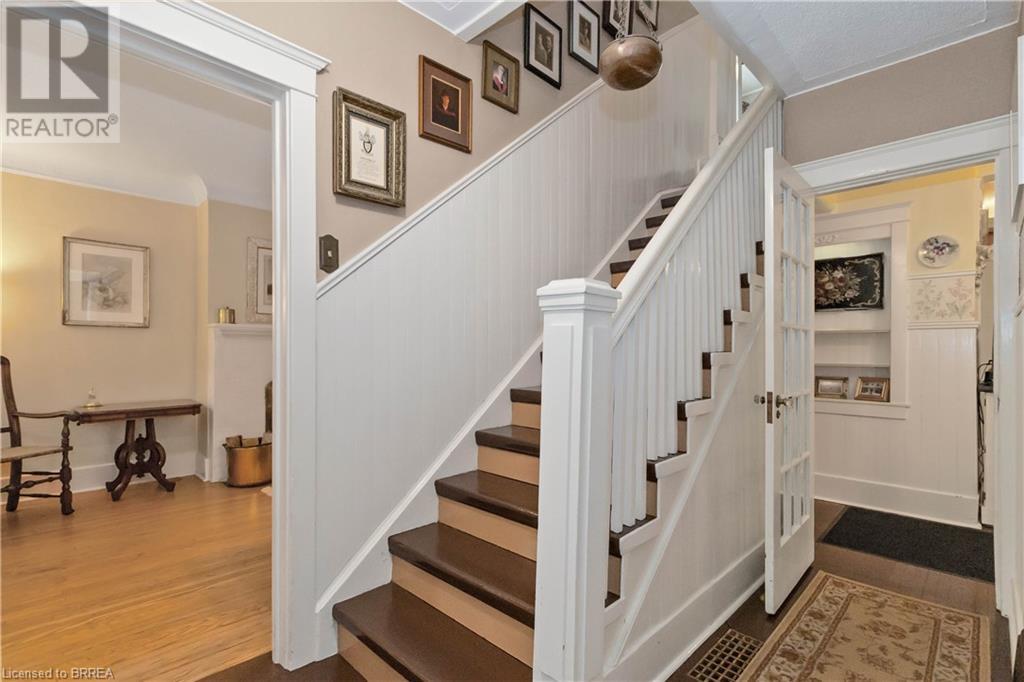 36 Lincoln Avenue, Brantford, Ontario  N3T 4S7 - Photo 3 - 40656184