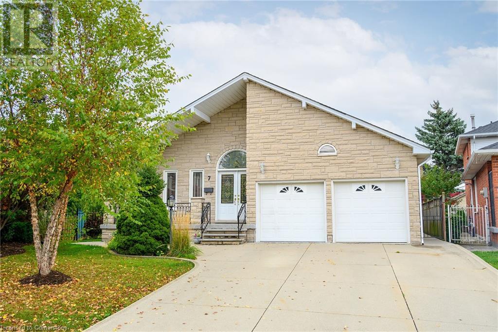 7 Osgoode Court, Hamilton, Ontario  L8W 3C5 - Photo 3 - 40668738