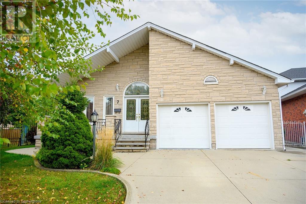 7 Osgoode Court, Hamilton, Ontario  L8W 3C5 - Photo 4 - 40668738