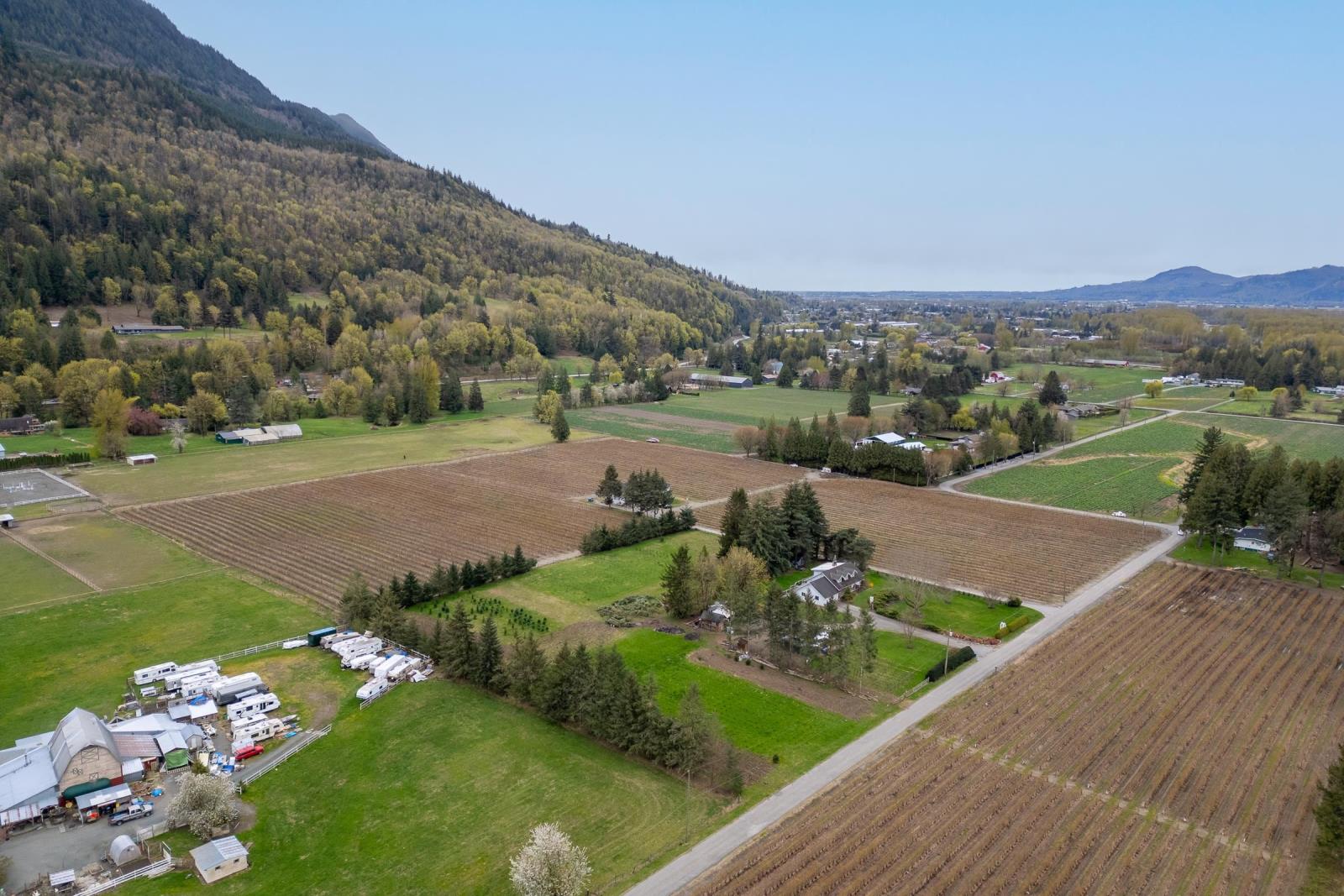 43830 Duncan Road, Yarrow, Chilliwack, British Columbia  V2R 4R2 - Photo 9 - R2938245