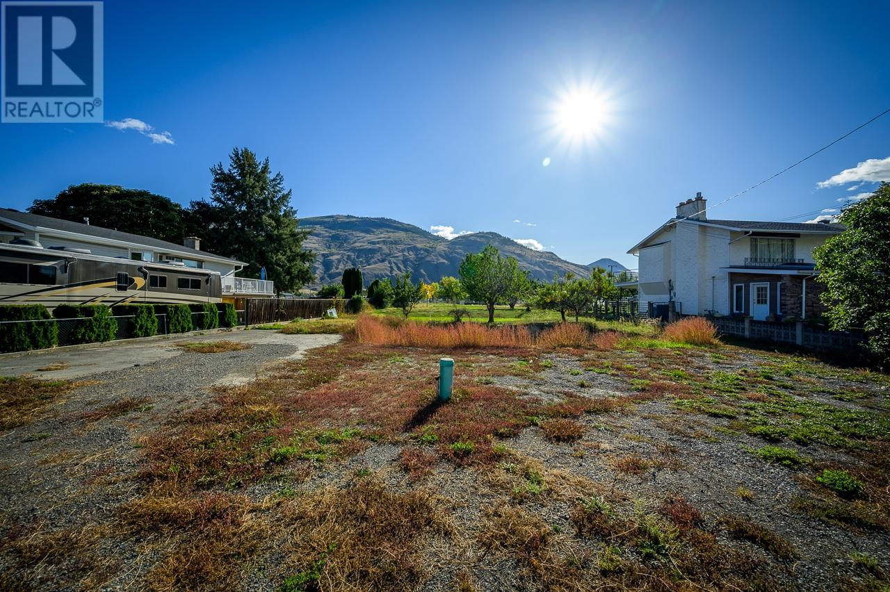 2533 ELSTON DRIVE, kamloops, British Columbia