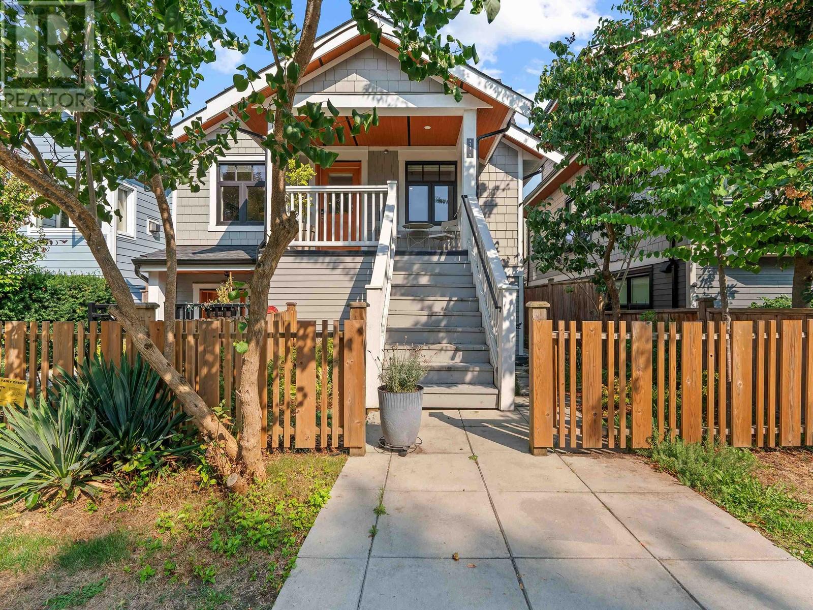1 371 E 16th Avenue, Vancouver, British Columbia  V5T 2T7 - Photo 1 - R2938511