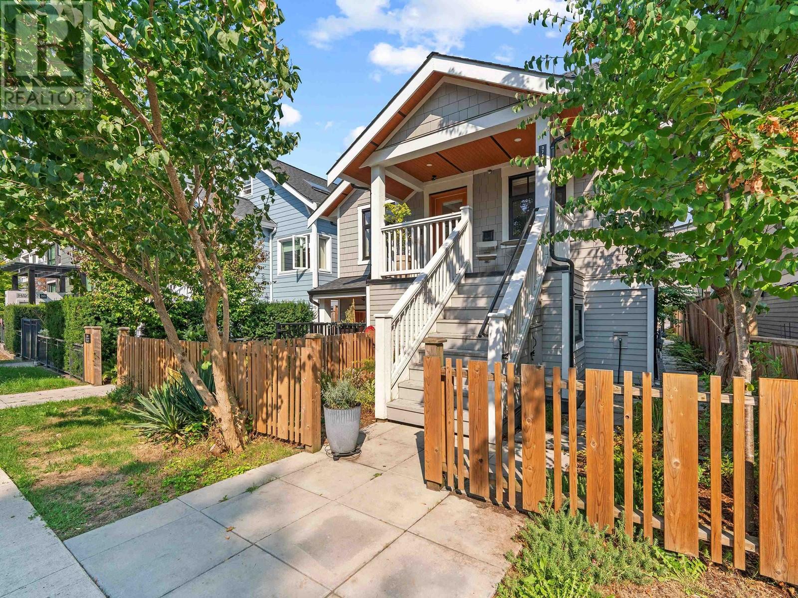 1 371 E 16th Avenue, Vancouver, British Columbia  V5T 2T7 - Photo 2 - R2938511