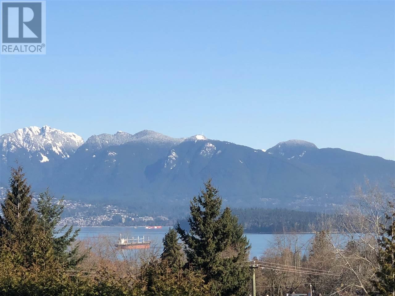 4190 W 11th Avenue, Vancouver, British Columbia  V6R 2L6 - Photo 2 - R2938355