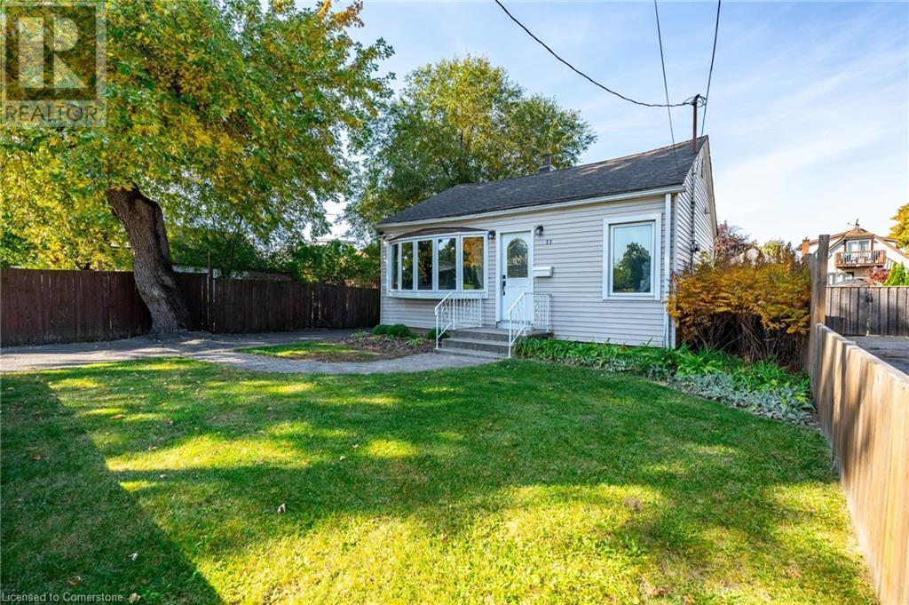 11 Holly Avenue, Hamilton, Ontario  L8H 3M6 - Photo 1 - 40668332