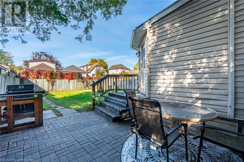 11 Holly Avenue, Hamilton, Ontario  L8H 3M6 - Photo 24 - 40668332
