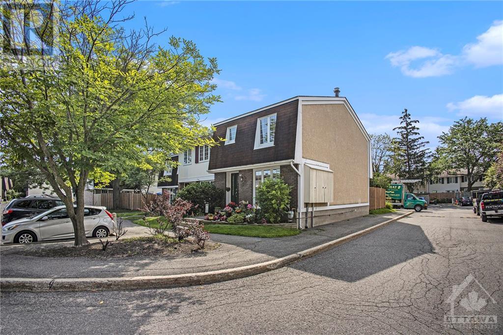 650 Trelawny Private, Ottawa, Ontario  K2C 3M7 - Photo 2 - 1417908