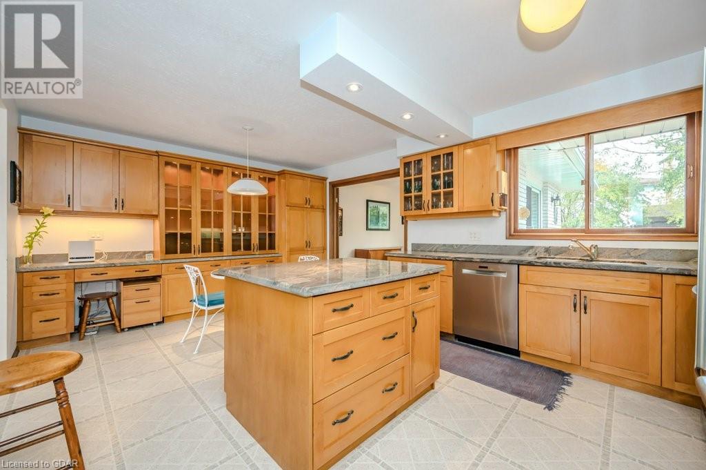 40 Keats Crescent, Guelph, Ontario  N1G 3B2 - Photo 6 - 40668274