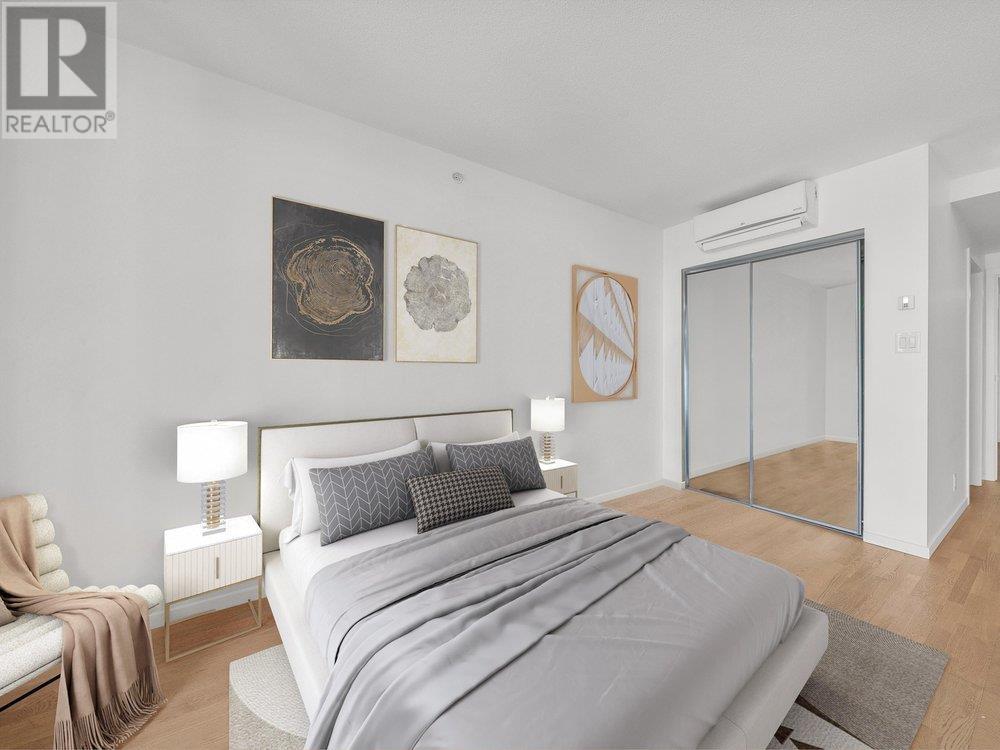 Listing Picture 10 of 20 : PH1 7979 FIRBRIDGE WAY, Richmond / 烈治文 - 魯藝地產 Yvonne Lu Group - MLS Medallion Club Member