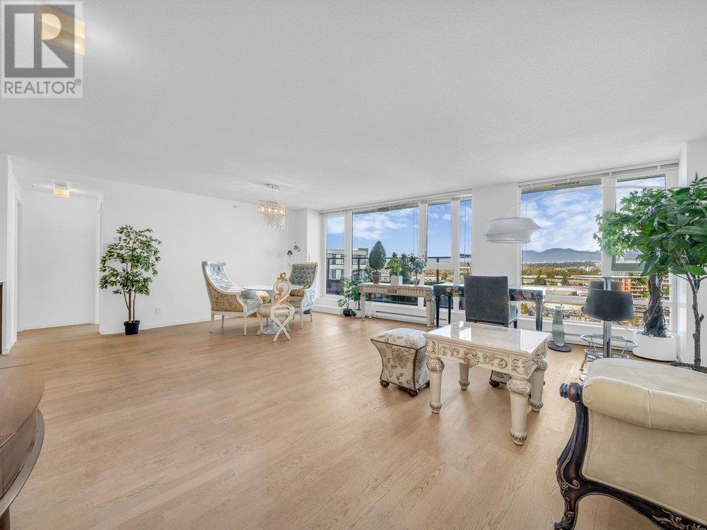 Listing Picture 6 of 20 : PH1 7979 FIRBRIDGE WAY, Richmond / 烈治文 - 魯藝地產 Yvonne Lu Group - MLS Medallion Club Member