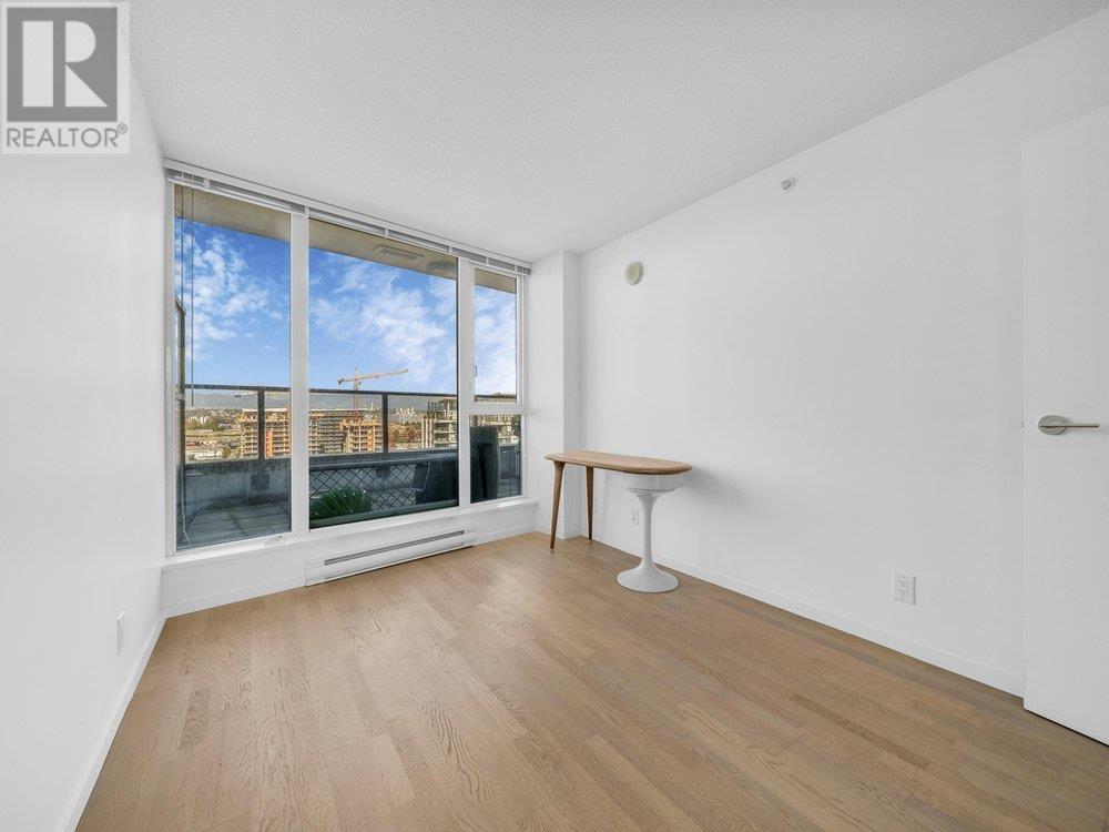 Listing Picture 12 of 20 : PH1 7979 FIRBRIDGE WAY, Richmond / 烈治文 - 魯藝地產 Yvonne Lu Group - MLS Medallion Club Member