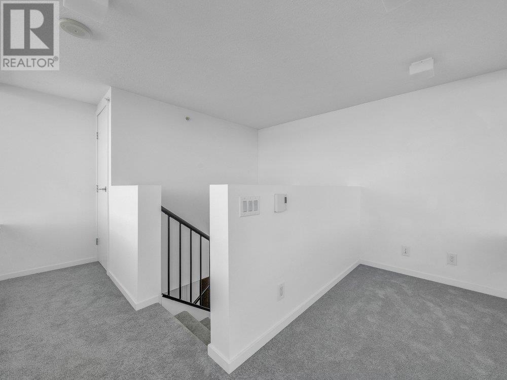 Listing Picture 16 of 20 : PH1 7979 FIRBRIDGE WAY, Richmond / 烈治文 - 魯藝地產 Yvonne Lu Group - MLS Medallion Club Member