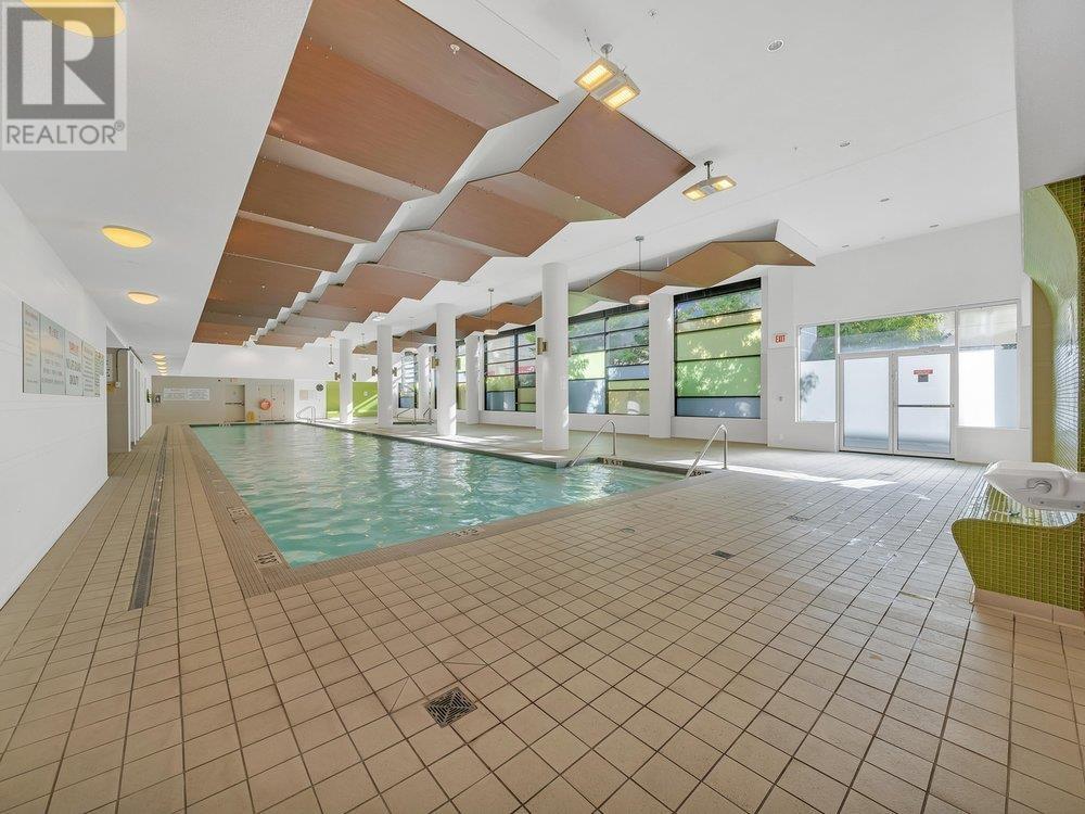 Listing Picture 20 of 20 : PH1 7979 FIRBRIDGE WAY, Richmond / 烈治文 - 魯藝地產 Yvonne Lu Group - MLS Medallion Club Member