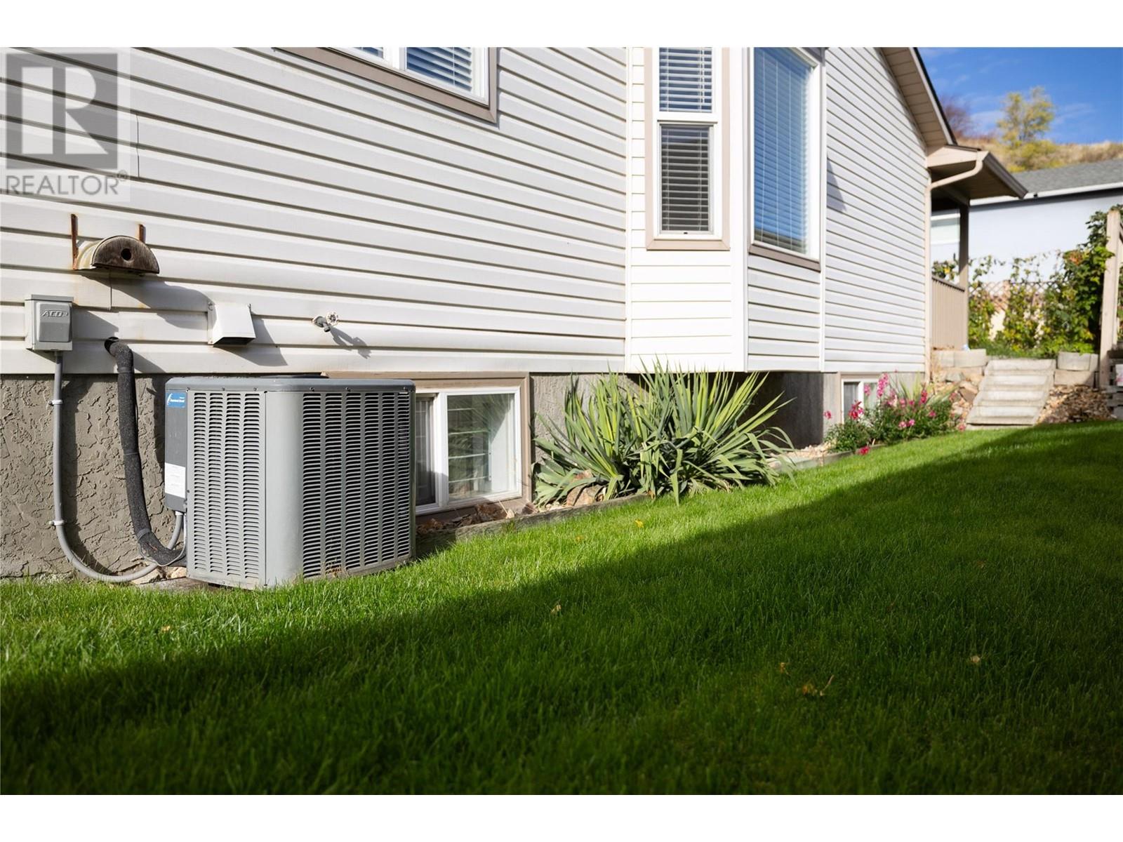 Property at 4210 Alexis Park Drive Unit# 7 image 4