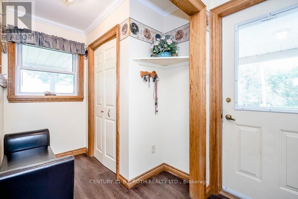 301 4 Concession Road, Tiny, Ontario  L0L 2T0 - Photo 14 - S9509535