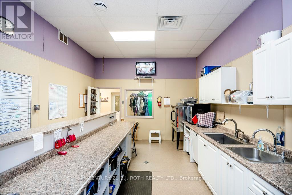 301 4 Concession Road, Tiny, Ontario  L0L 2T0 - Photo 33 - S9509535