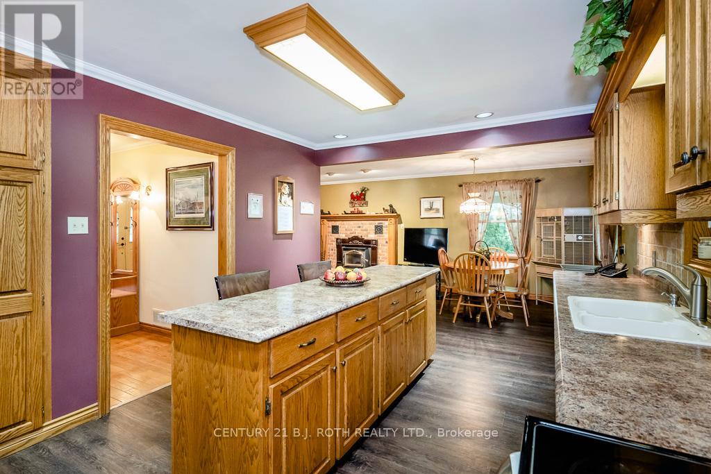 301 4 Concession Road, Tiny, Ontario  L0L 2T0 - Photo 6 - S9509537