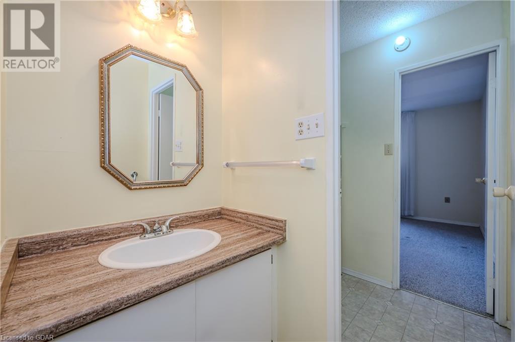 93 Westwood Road Unit# 402, Guelph, Ontario  N1H 7J7 - Photo 17 - 40667962