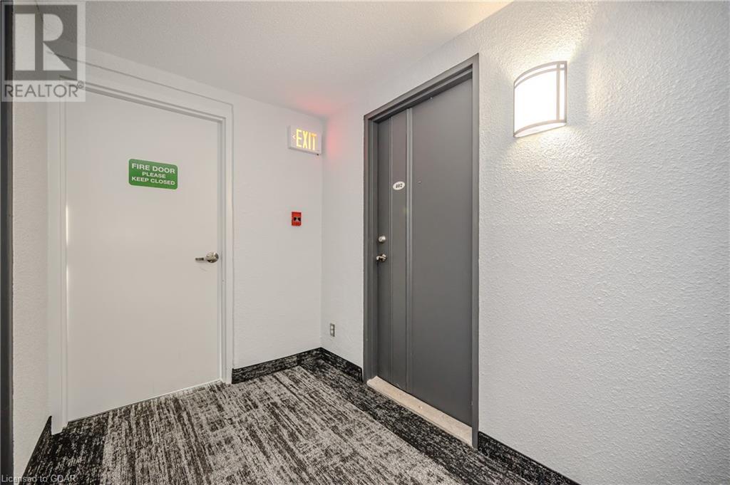 93 Westwood Road Unit# 402, Guelph, Ontario  N1H 7J7 - Photo 3 - 40667962