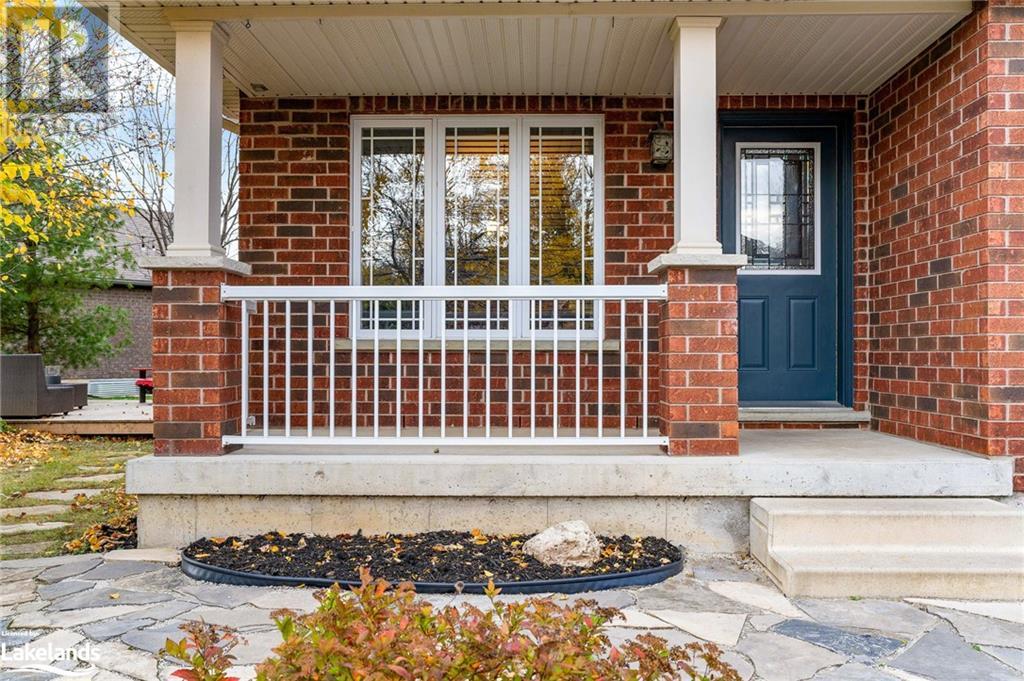 19 Lynden Street, Collingwood, Ontario  L9Y 0C4 - Photo 3 - 40661137
