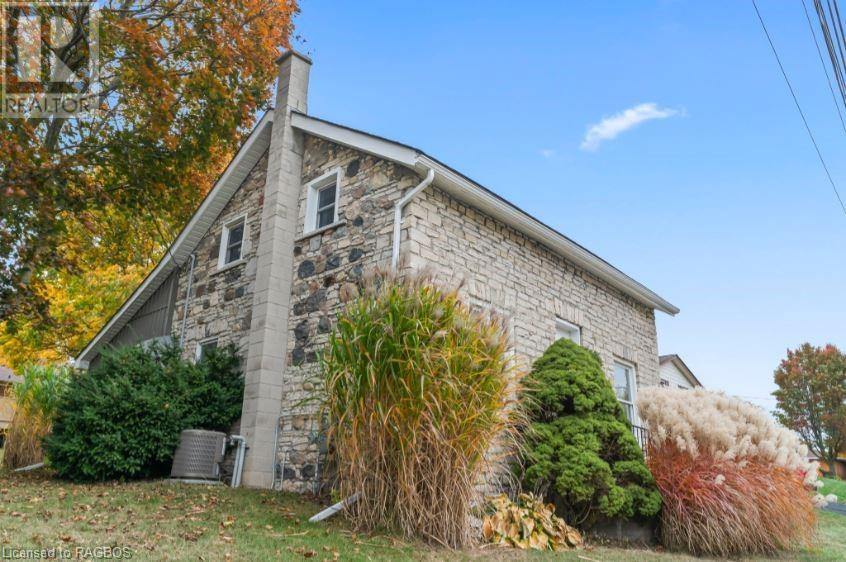 20 Shortt Street, Walkerton, Ontario  N0G 2V0 - Photo 6 - 40668810