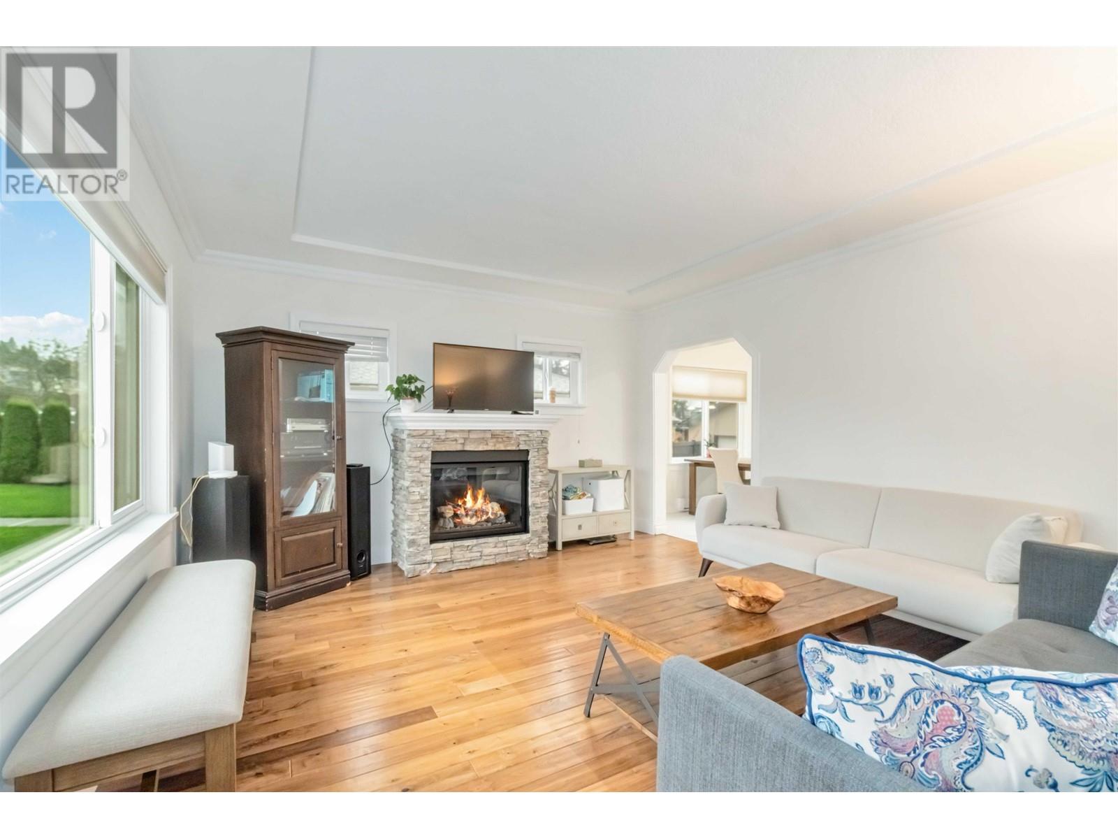223 Ninth Avenue, New Westminster, British Columbia  V3L 2A2 - Photo 10 - R2938623